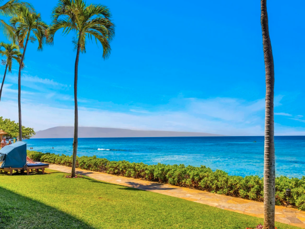 Luxurious 4-Bedroom Maui Retreat in Kaanapali